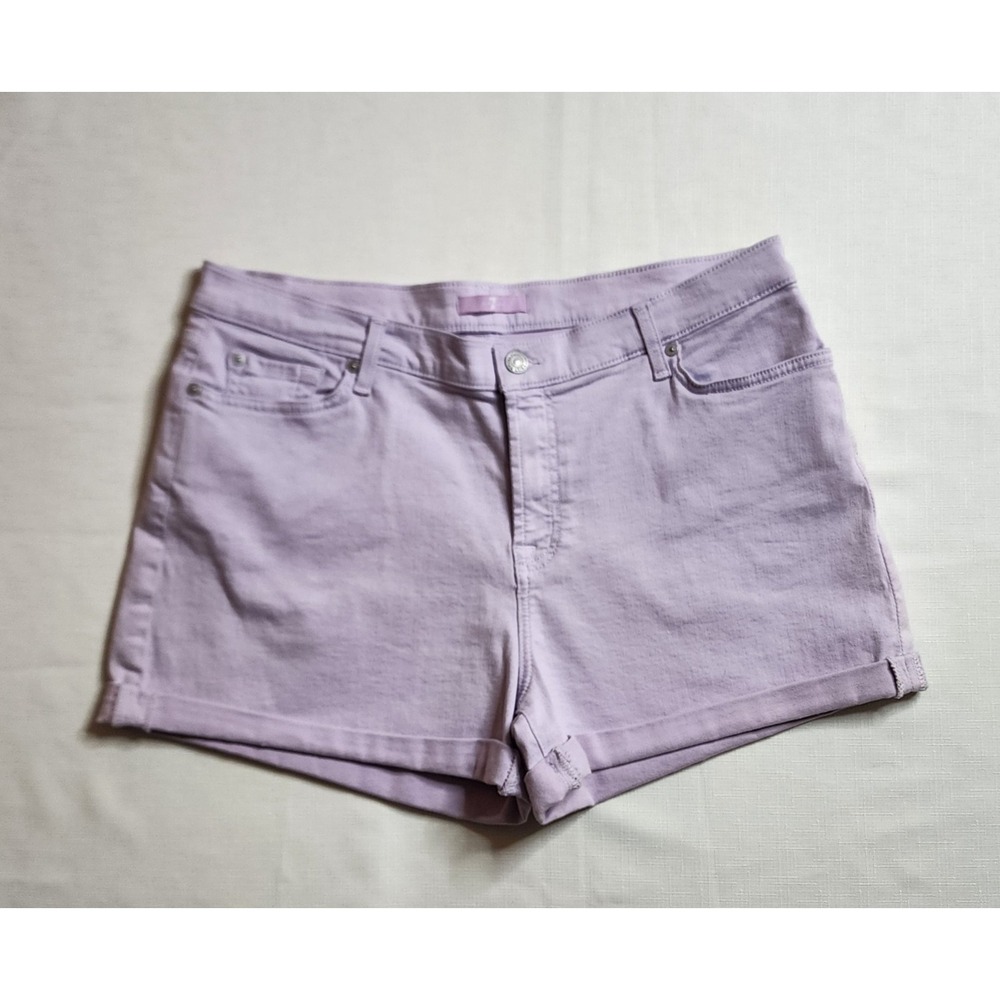 7 For All Mankind cuffed Lavender Purple denim jean shorts Size 32 Spring NWT